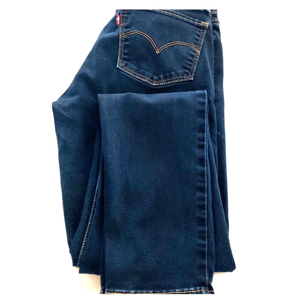 Levi’s Dark wash skinny jeans